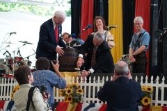 2008: Mayor Tom Henry draws the first pitcher