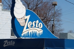 Zesto sign