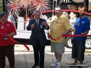 2012/07/13: cutting the ribbon