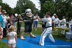 Johnny chops his board