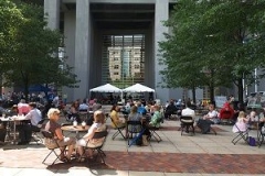 2009/07/22 - Lunch on the Square
