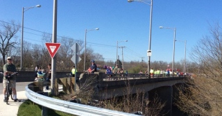 2016/04/16: Attendees crossing on new sidewalk