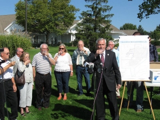 2015/09/17: Mayor Henry toasts