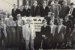 1939/08/23: Fort Wayne Mayor Baals with shovel