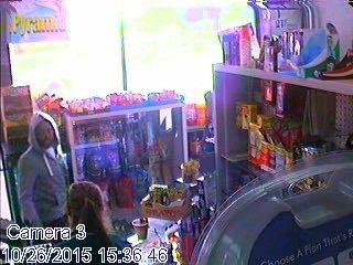 2015/10/26: BP Gas Station robbery suspects