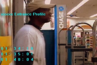 Robbery suspect sought