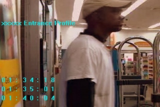 Robbery suspect sought