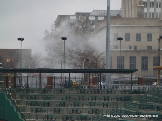 2009/04/14: Dust or smoke?