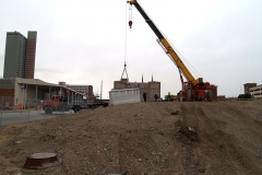 2009/04/13: Preparing to unload the ticket booth