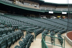 2009/04/14: Empty seats waiting for Thursday