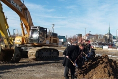 2007/11/29: The first shovels of dirt