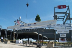 2009/07/01: Lifting the final beam into place