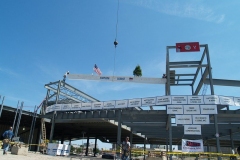 2009/07/01: Lifting the final beam into place