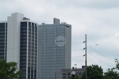 2009/07/15: Summit Square window cleaning