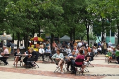 7/01/2009 - Lunch on the Square