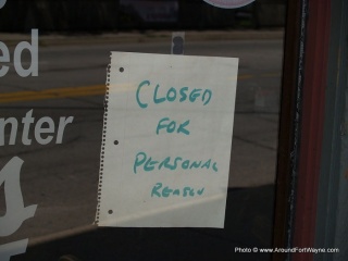 Jack & Johnny's closed sign